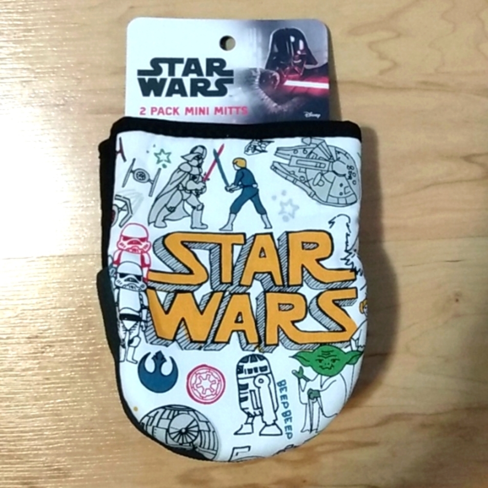 Star Wars Darth Vader Death Star 2 pack kitchen oven mitts